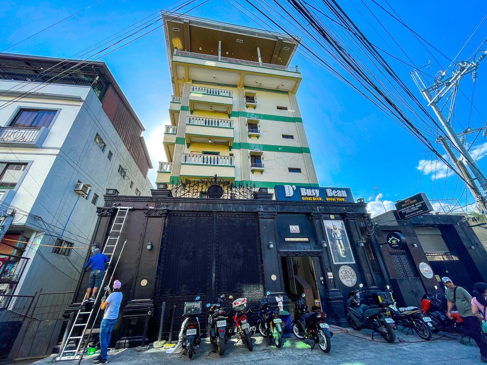 Chanel Paris Hotel Powered By Cocotel Taguig Bagian luar foto